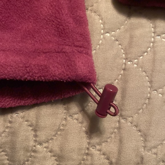 Columbia fleece zip up. Wine color. - Picture 5 of 10